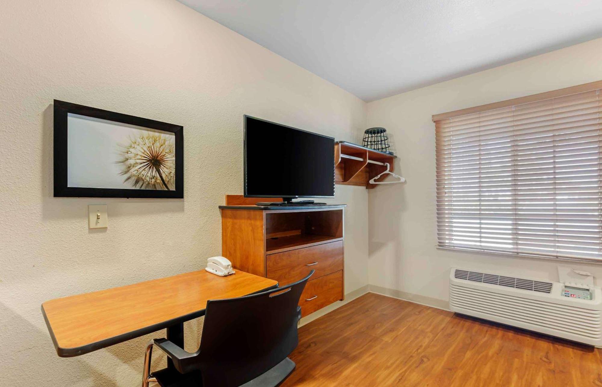 Extended Stay America Select Suites - Wichita - Airport Exterior foto